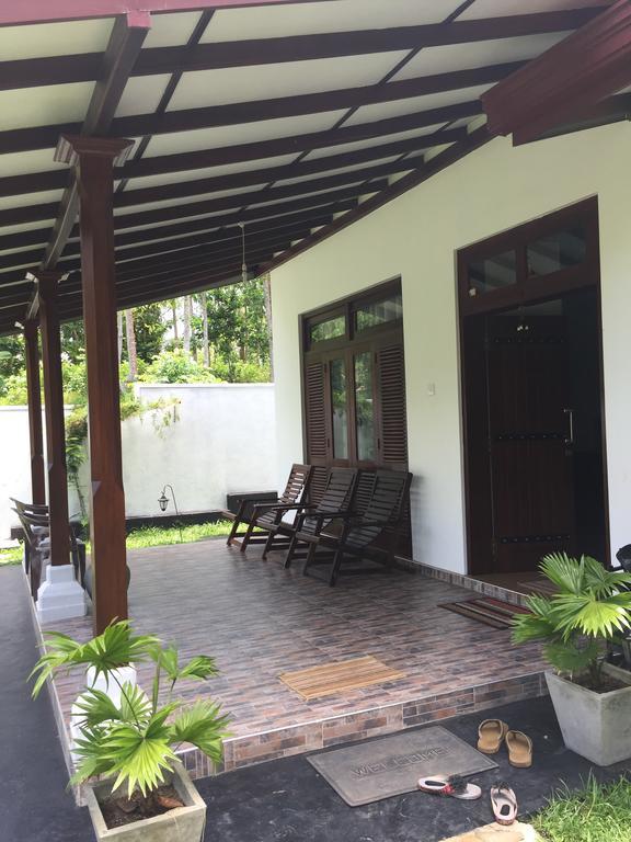 Mirewon Guest Hotel Weligama Exterior photo